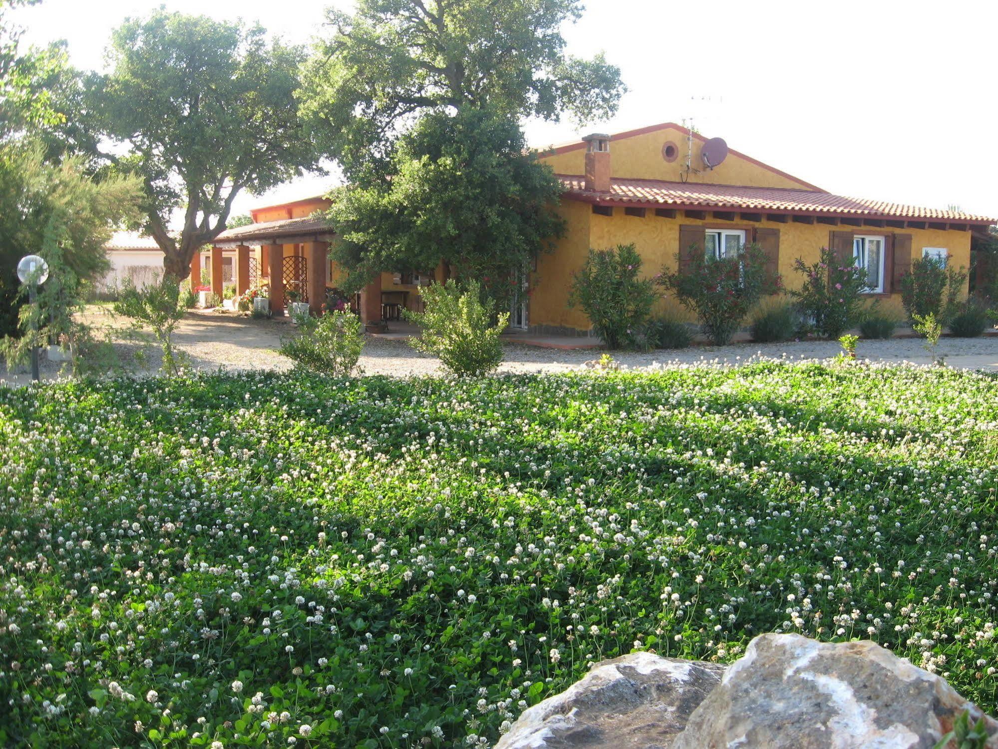 Agriturismo La Barca In Secca Olmedo Kültér fotó