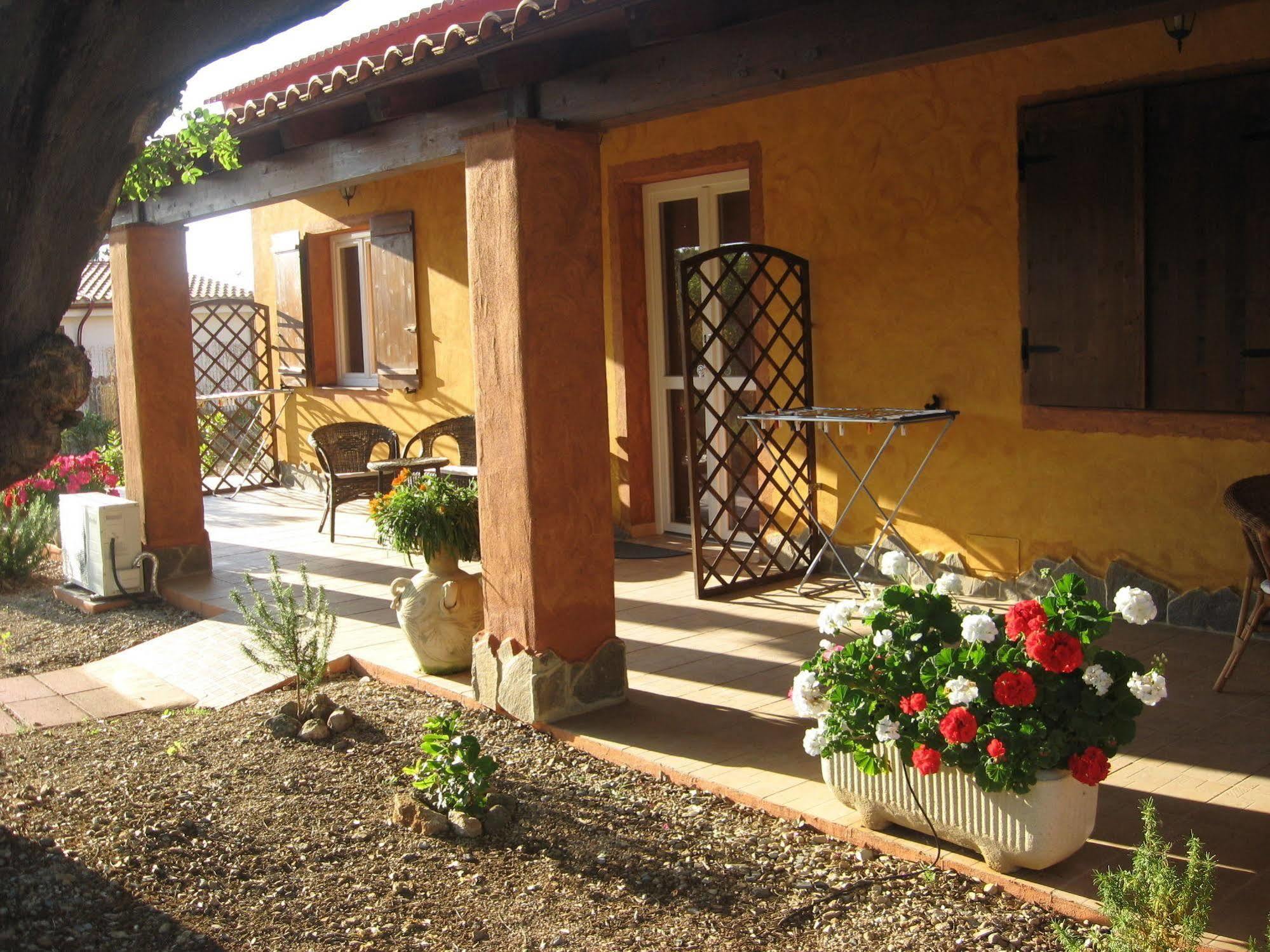 Agriturismo La Barca In Secca Olmedo Kültér fotó