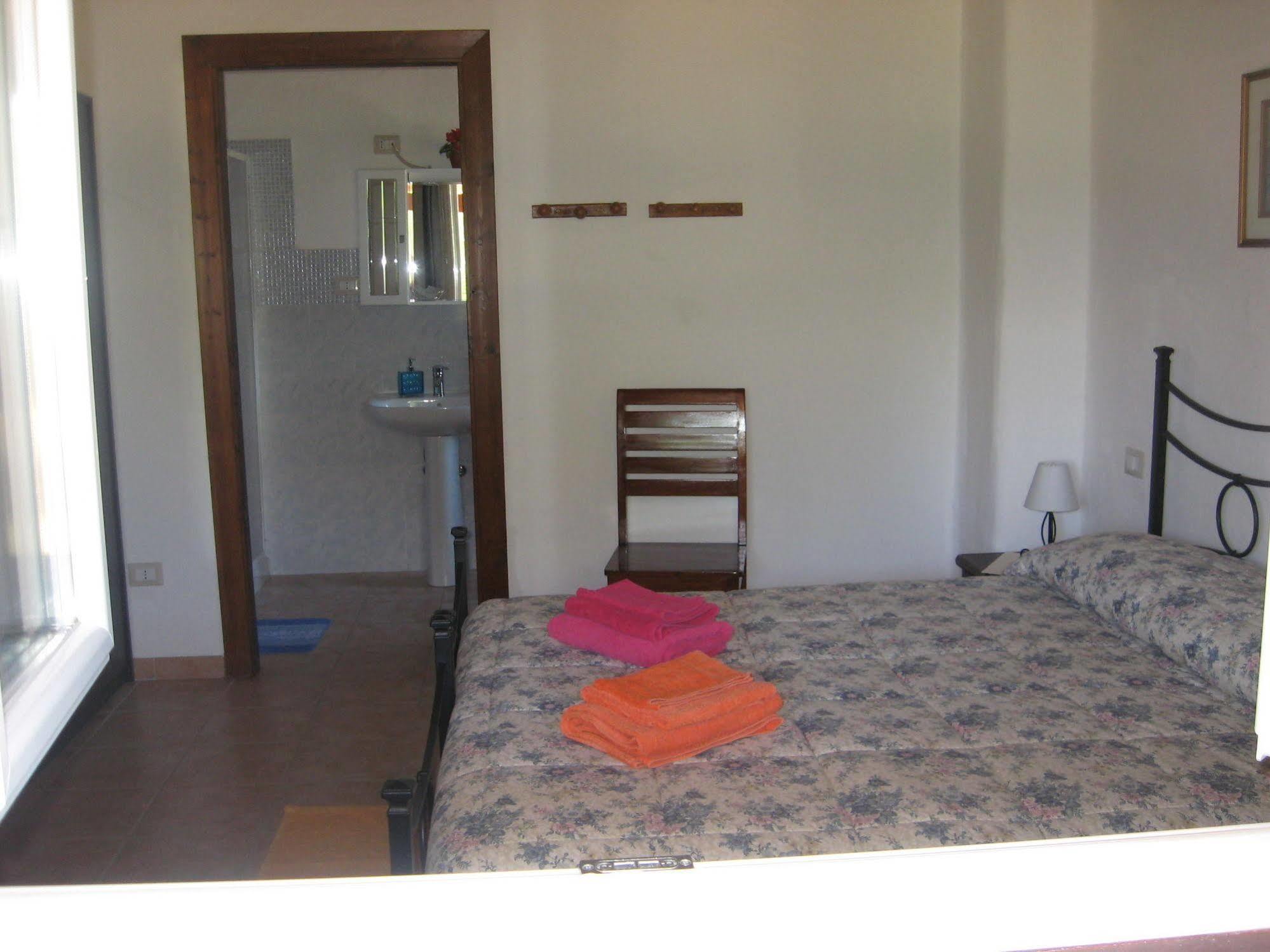 Agriturismo La Barca In Secca Olmedo Kültér fotó