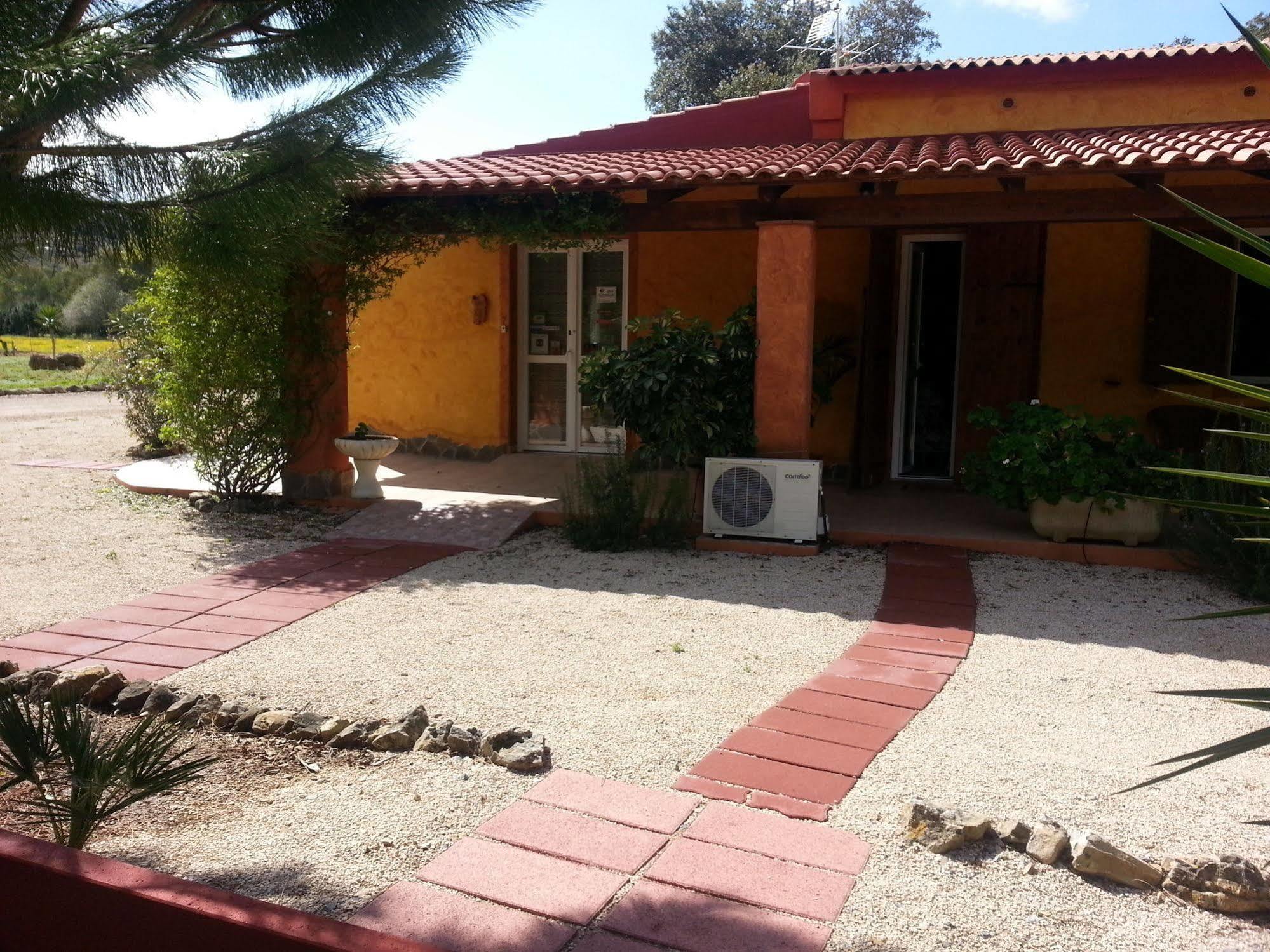 Agriturismo La Barca In Secca Olmedo Kültér fotó